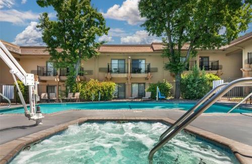 Sonora Hotel | Best Western Plus Sonora Oaks Hotel and Conference Center