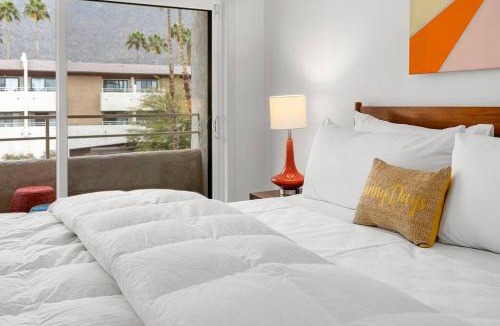 Downtown Palm Springs Apartment | Biarritz-Top floor 1BR with Views, Pool & Spa, Walk to Downtown