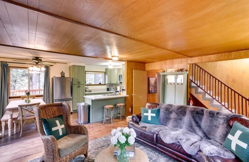 Upper Moonridge Cabin | Big Bear Lake Cabin w/Game Room, 1 Mi to Ski Slopes!