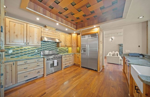 Ponderosa Palisades House | Blissful at Schaffer's Mill by Tahoe Getaways - Dog Friendly, Luxury 5BR w Hot Tub & Golf Views