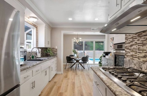 Montebello House | Blue Lagoon | Pool | Games | Close to DT