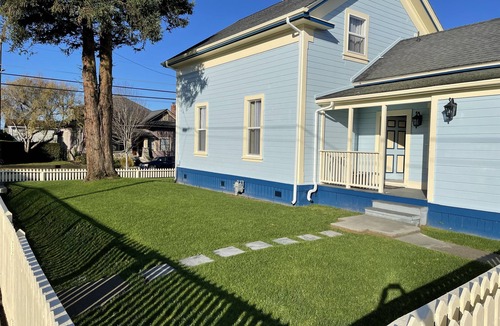Eureka House | Blue Mist Victorian 5bed/2bath Victorian Gem