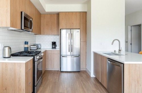 Burlingame Apartment | Blueground | Ingold - Milldale, pool, nr Bay Park