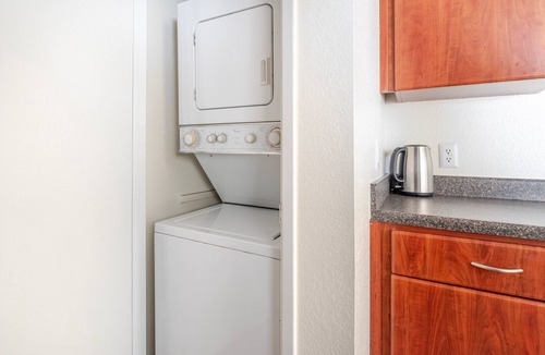 Shoreline West Apartment | Blueground | Shoreline West, view, nr Shoreline Park