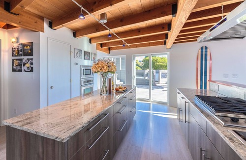 Bodega Bay House | Bodega Bay Personal Resort! Golf, Waves, & Seals! Ocean Vibes! HtTb~Sea Casa