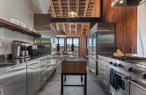Bodega Bay House | Bodega Shoals Beach Access, Hot Tub & BBQ