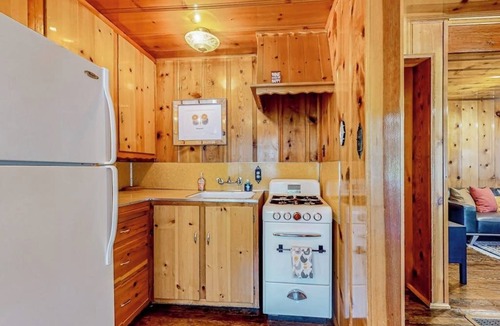 Crestline Cabin | Bohemian, peaceful dog-friendly cabin with mountain views, large yard, and games