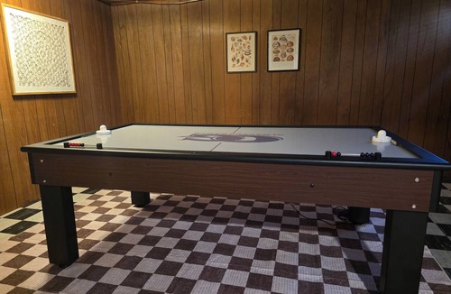 Nevada - Lidgerwood House | Boho Getaway, Air Hockey, Private Parking