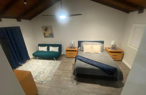Eastside House | BonVoyage-Sleep&Sail Overnight Stays-Sleeps 6-8