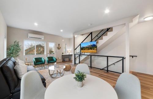 Anacortes House | BRAND NEW Fully Updated Condo 918 in Anacortes
