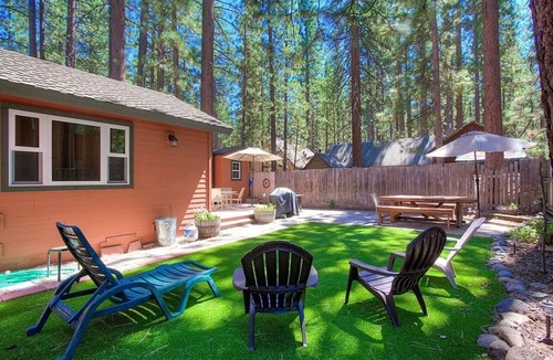 Bijou Pines House | Breezy Pines Cabin 4 Bedroom Home by RedAwning