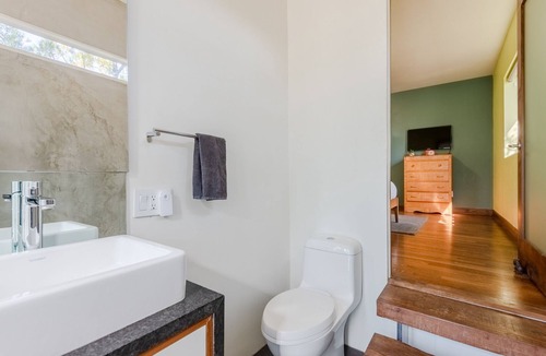 North Central House | Bright and charming bungalow with private yard – Close to Old Town Pasadena.