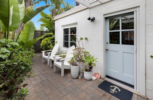 Stinson Beach Cottage | Bright and Cozy Beach Cottage