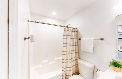 Soap Lake Cabin | Bright cabin with patio & boat parking, blocks to mineral-rich Soap Lake
