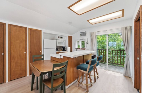 Wenatchee Apartment | Bright Studio w/Valley Views Near Hospital