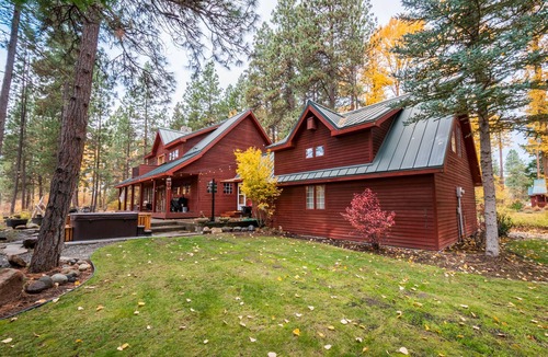 Cle Elum House | Brook Trout Lodge - 20 Acre Estate with Hot Tub