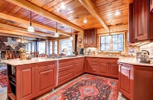 Almont House | Cabin on Taylor River | 4 Bedroom | Fireplace | Private Dock | Hot Tub | Yard