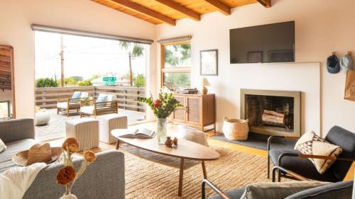 Cardiff-by-the-Sea House | Camden by AvantStay