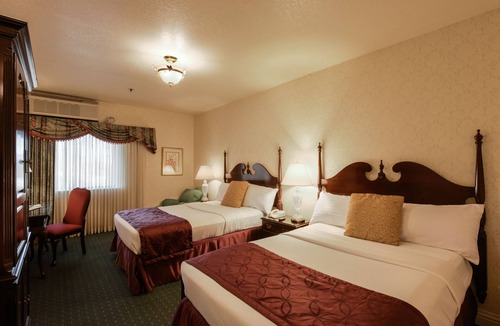 Campbell Hotel | Carlyle Hotel