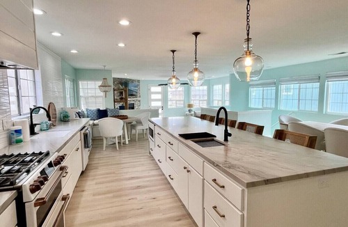 Oceano House | Casa Azul- 3bd/2.5 ba Sleeps 10