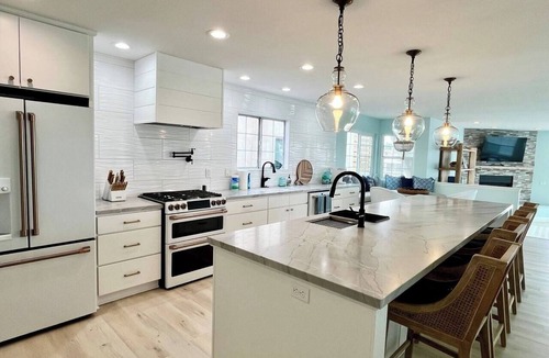 Oceano House | Casa Azul- 3bd/2.5 ba Sleeps 10