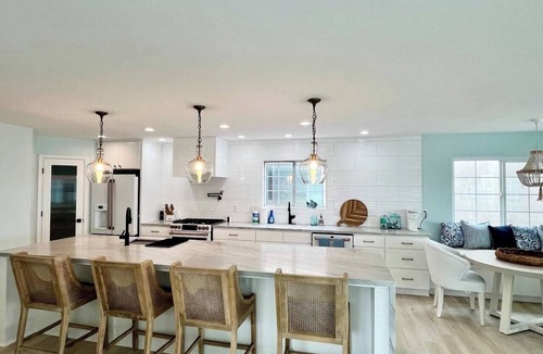 Oceano House | Casa Azul- 3bd/2.5 ba Sleeps 10