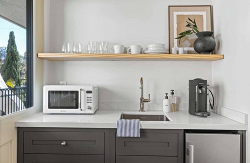 Laguna Apartment | Casa Jardin Unit 12-Boutique Suite in Downtown Santa Barbara