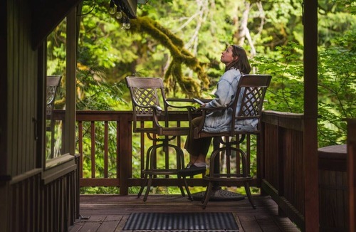 Marblemount Cabin | Cascade River Cabin-riverfront, wood-fired hot tub