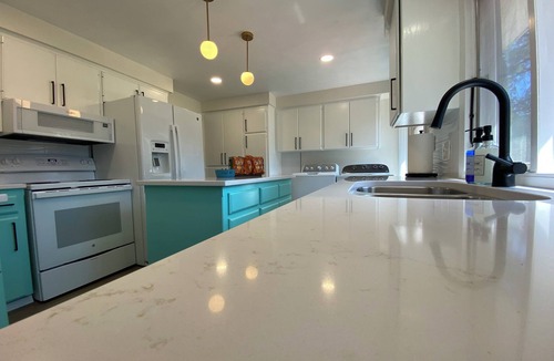 Spokane Valley House | Central AC-Huge Fenced Bkyrd-15 Min 2 Dwntwn-Luxe Bthrm-arcade-Eco Clean