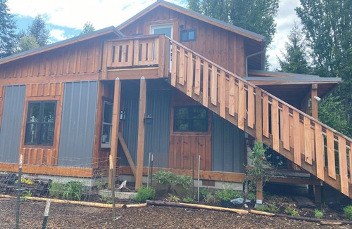 Bellingham Apartment | Charming 1-bedroom 2nd story apartment with WiFi, AC in beautiful Bellingham
