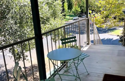 New Era Park Apartment | Charming 1-bedroom apartment with WiFi and AC in delightful Sacramento