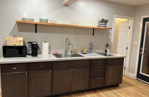 Newcastle Apartment | Charming 1-bedroom apartment in the center of Newcastle with AC