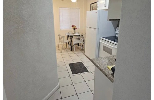 National City House | Charming 2-bedroom house in National City with fitness room