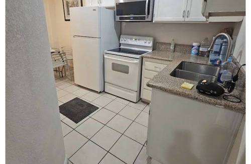 National City House | Charming 2-bedroom house in National City with fitness room