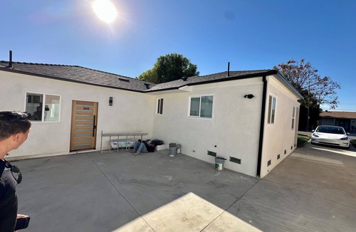 Burbank Apartment | Charming 2-bedroom apartment with WiFi, AC in beautiful Burbank