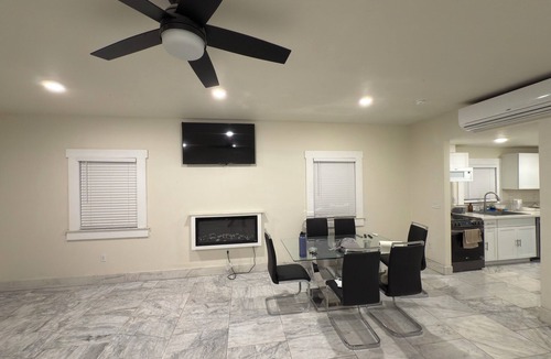 Farmington House | Charming 2-bedroom Calacatta Marble house in serene Farmington CA with WiFi, AC