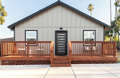 Carmichael Cottage | Charming 2-bedroom cottage with AC and WiFi in welcoming Fair Oaks