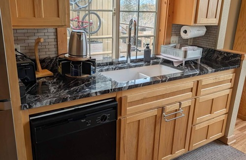 Klamath Falls House | Charming 3-bedroom house in beautiful Klamath Falls with AC