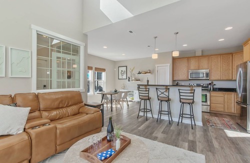 West Central House | Charming 3-bedroom townhome with WiFi, AC in delightful Spokane