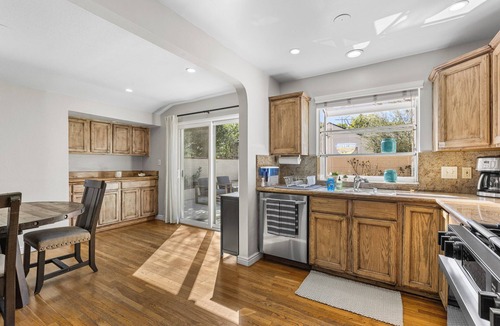 Burbank House | Charming Burbank house - Steps from the Studios