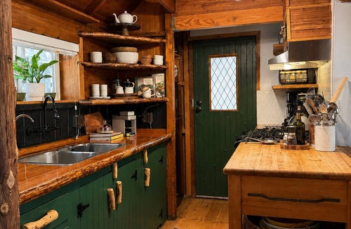 Pine Cove Cabin | Charming Cabin Retreat-5 Minutes from Town-Dogs OK!