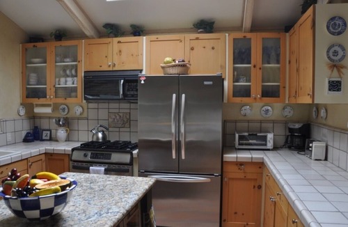 Golden Rectangle Cottage | Charming Cottage in Carmel-by-the-Sea. Blocks from downtown and the beach!