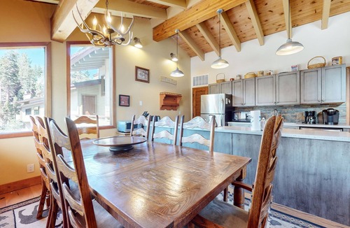 Mammoth Lakes Condo | Charming Home, Dual Master Suites, Balcony, Quiet Forest Setting. Near Trails