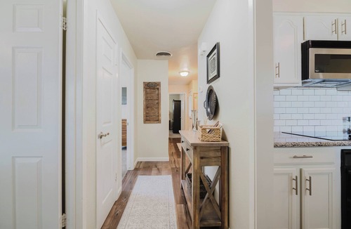 Lodi House | Charming, Quite and Quaint 3-bedroom house with WiFi and AC in Lodi
