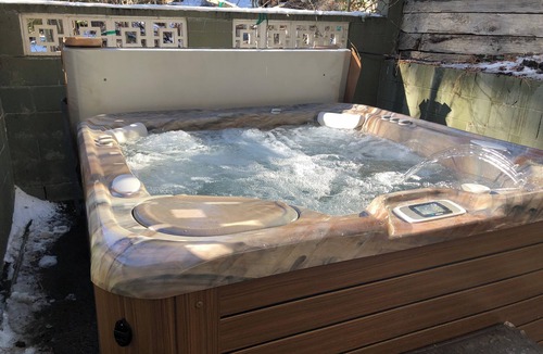 Brockway Condo | Charming remodeled Kings Beach pet ok, hot tub, fenced yard walk to lake