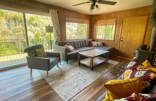 Posey Cabin | Charming Sequoia National Forest Cabin with Breathtaking Views