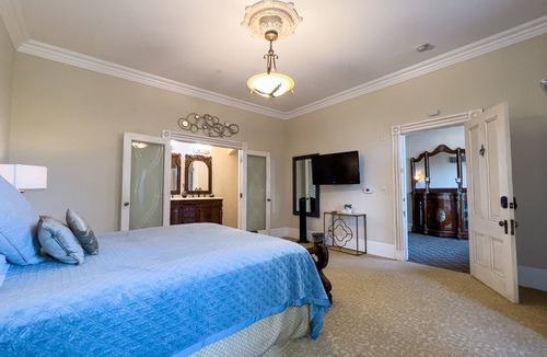 Salinas House | Chateau Coralini