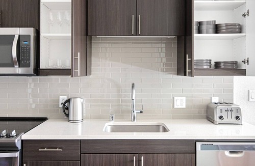 Shoreline West Apartment | Cheery Mountain View 1BR w/ Pool, Spa, Roofdeck, by Blueground