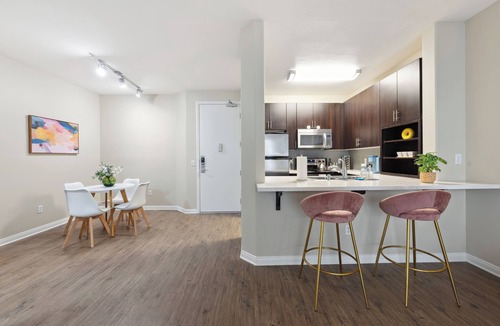 Del Rey Apartment | Chic 1-bedroom apt with pool, gym in Marina del Rey! Free parking!