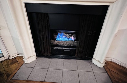 West Hollywood Apartment | Chic apartment with AC, WiFi in cool West Hollywood